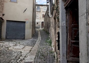 Edificio all\'aperto - Casa semi indipendente Via Trieste
 
55, Villa Santa Lucia degli Abruzzi - foto 5