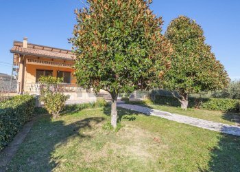 Giardino - Casa indipendente Contrada Fontanella
 
29, Vacri - foto 3