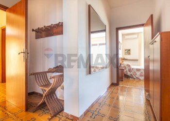 Hall / corridoio - Casa indipendente Contrada Fontanella
 
29, Vacri - foto 13