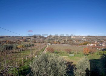 Vista delle montagne - Casa indipendente Contrada Fontanella
 
29, Vacri - foto 30