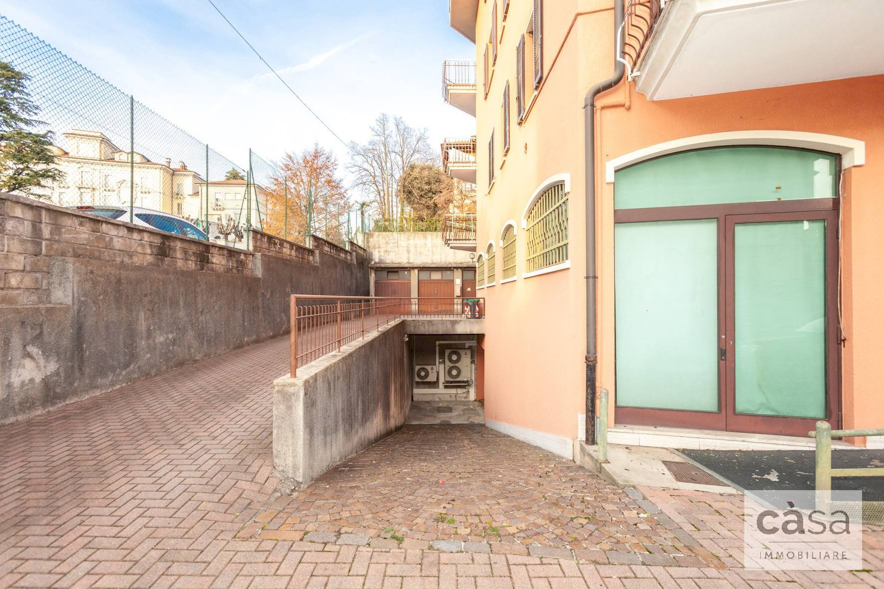 Foto 3 - Locale Commerciale VIA PASUBIO
 
2, Varese - foto 3