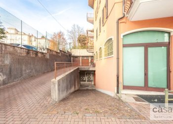 Foto 3 - Locale Commerciale VIA PASUBIO
 
2, Varese - foto 3