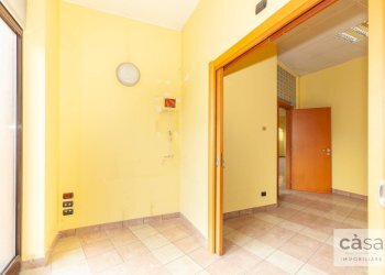 Foto 11 - Locale Commerciale VIA PASUBIO
 
2, Varese - foto 11