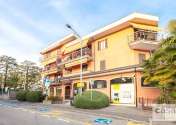 Foto 1 - Locale Commerciale VIA PASUBIO
 
2, Varese - foto 1