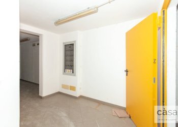 Foto 42 - Locale Commerciale VIA PASUBIO
 
2, Varese - foto 42