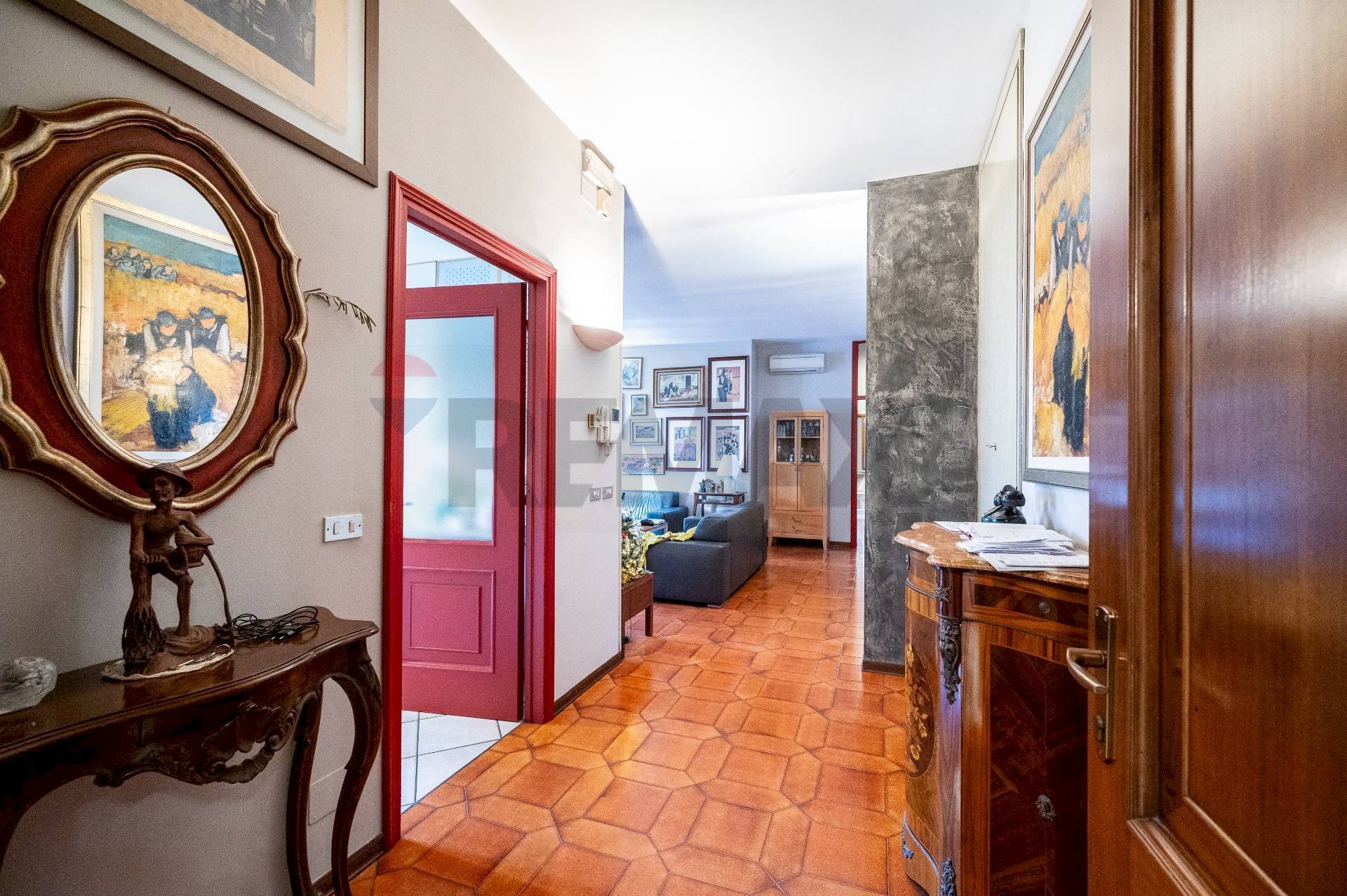 Hall / corridoio - Apartment Gazzuolo - photo 1