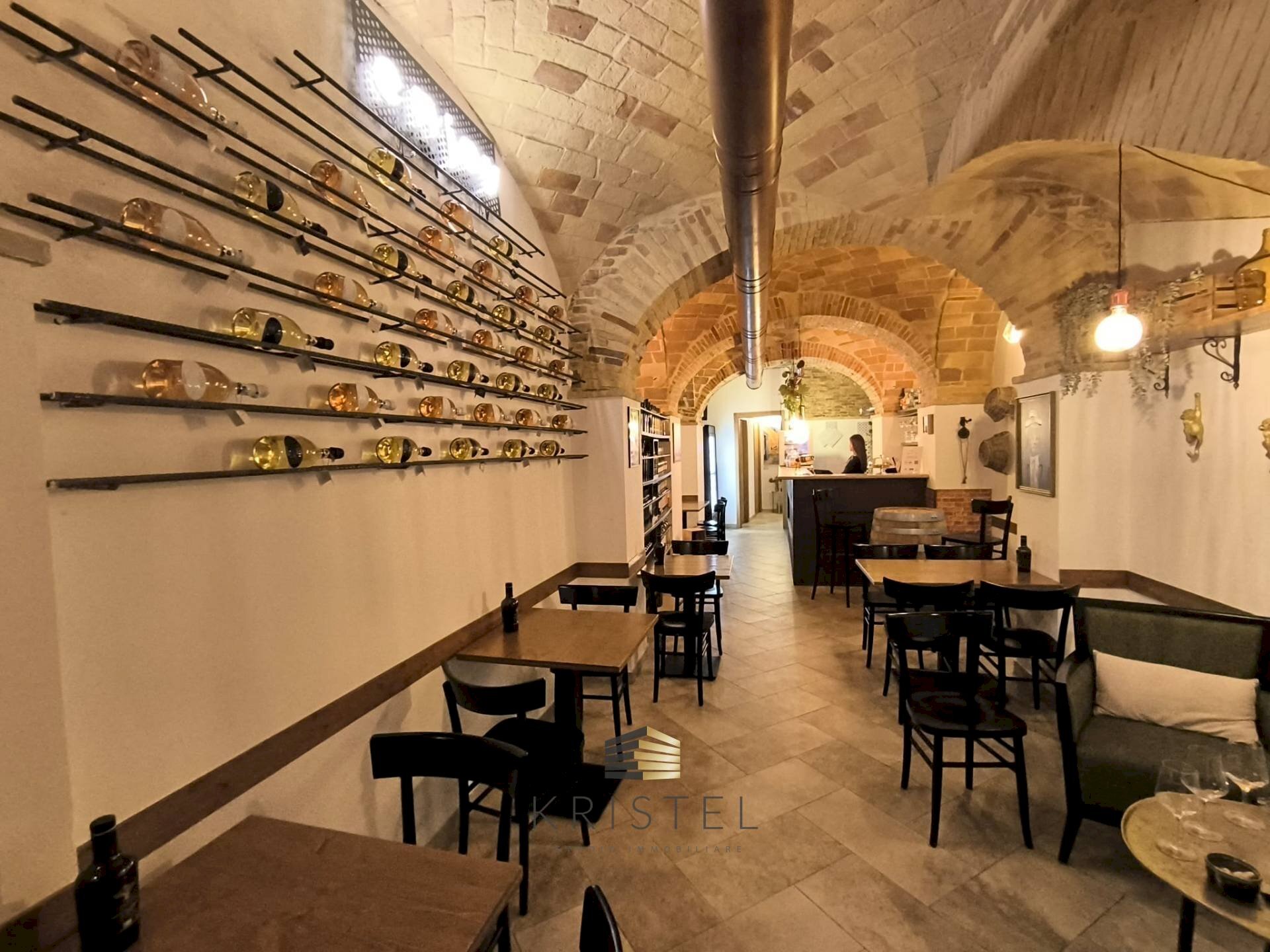 Foto 1 - Locale Commerciale VIA PORTA PESCARA
 
25, Chieti - foto 1