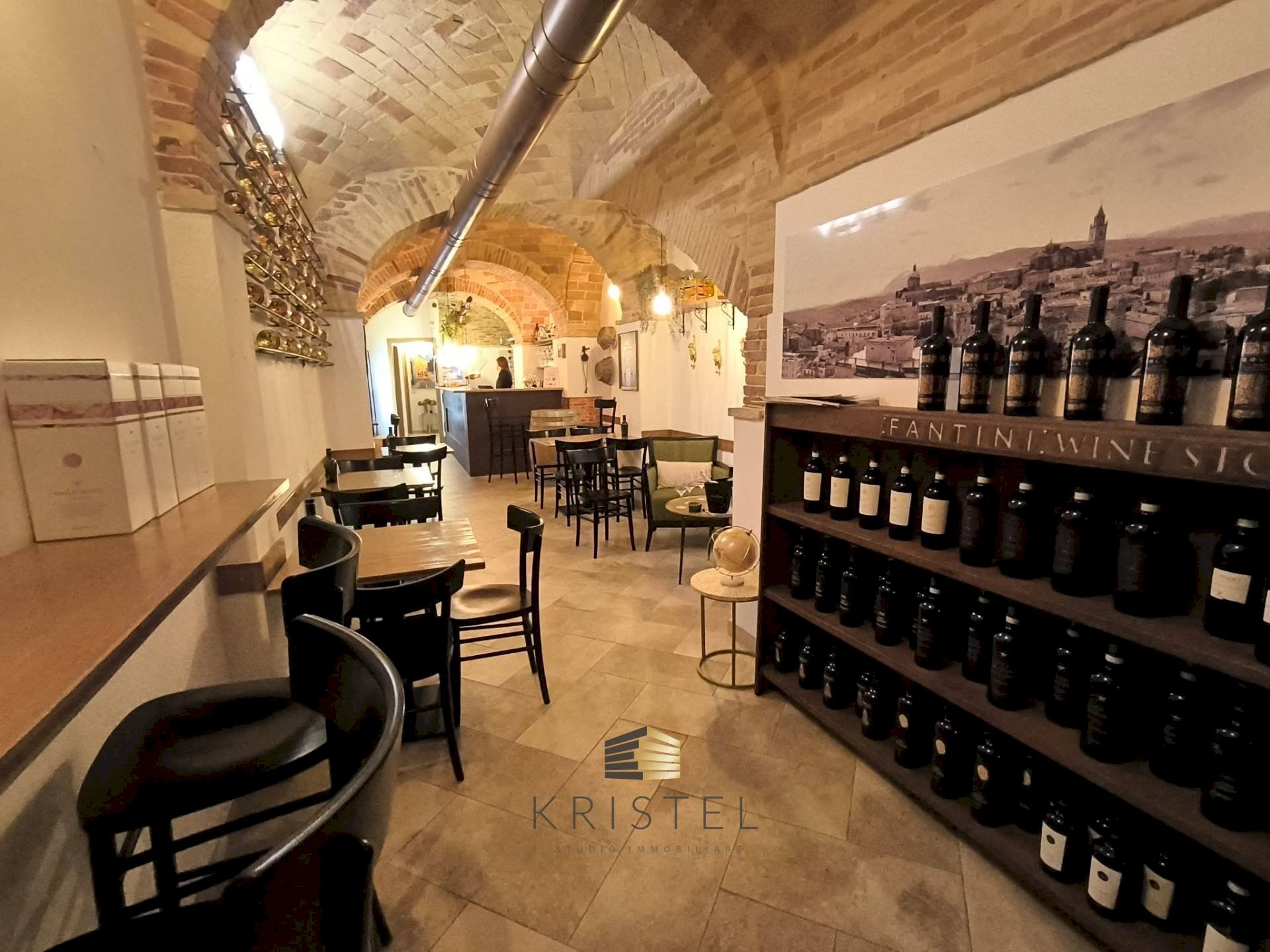 Foto 2 - Locale Commerciale VIA PORTA PESCARA
25, Chieti - foto 2