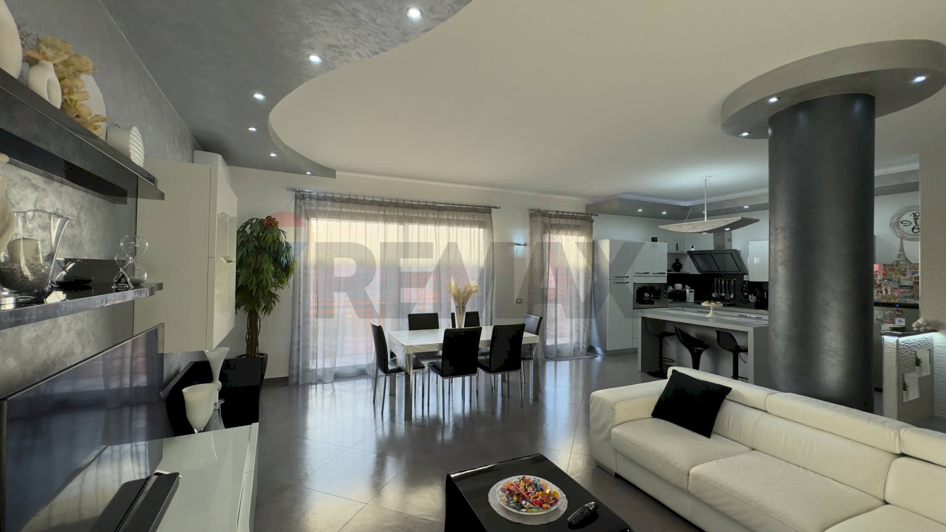 Sala da pranzo - Apartment Via Pietro Sbacchi
 
233, Cinisi - photo 3