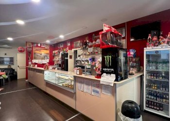 Cucina - Attività Commerciale Viale Imperatore Traiano
 
2/2-A, Bari - foto 5