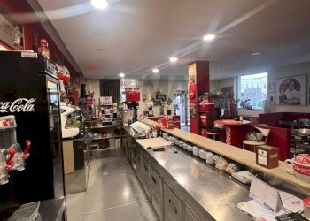 Cucina - Attività Commerciale Viale Imperatore Traiano
 
2/2-A, Bari - foto 6