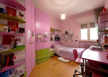 Camera / camera da letto - Four-room apartment Via Roma
 
104, Modugno - photo 10