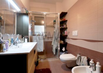 Bagno - Four-room apartment Via Roma
 
104, Modugno - photo 13