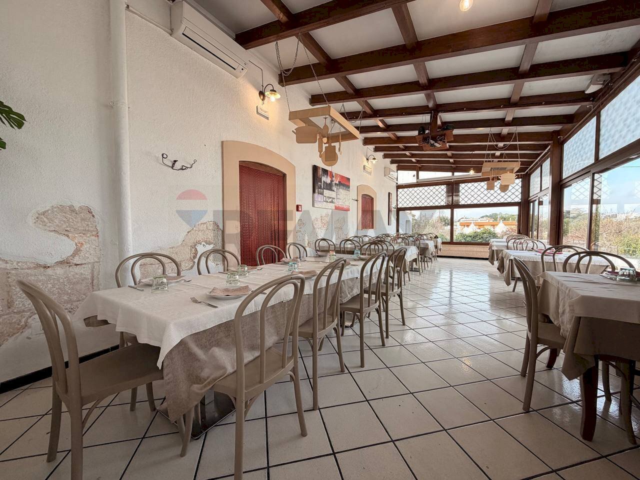 Sala da pranzo - Locale Commerciale Via delle Grotte
2, Ceglie Messapica - foto 2