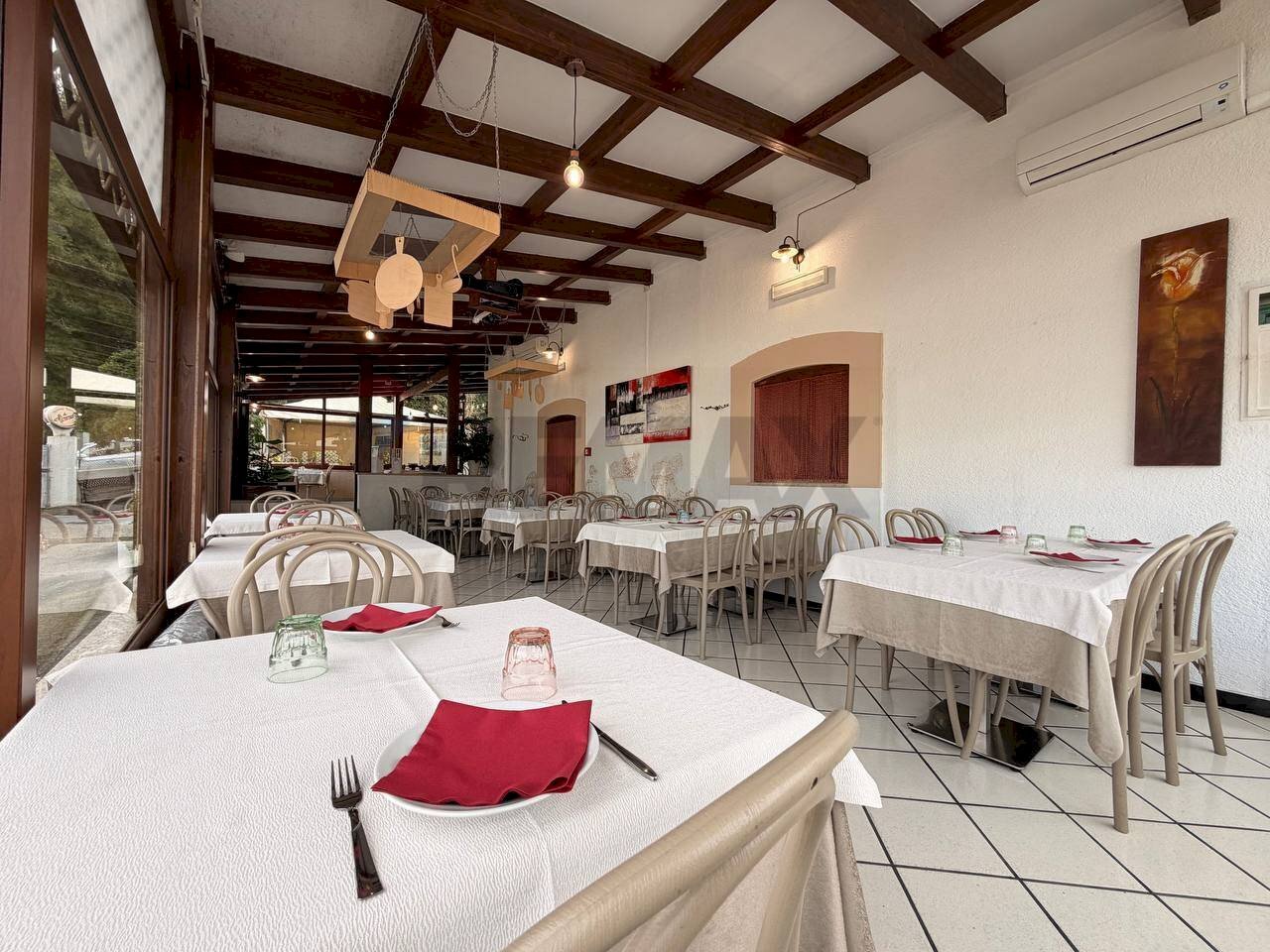 Sala da pranzo - Locale Commerciale Via delle Grotte
2, Ceglie Messapica - foto 3