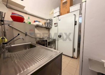 Cucina - Locale Commerciale Via delle Grotte
 
2, Ceglie Messapica - foto 10