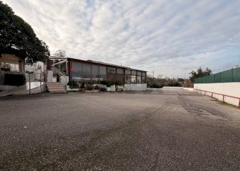 Edificio all\'aperto - Locale Commerciale Via delle Grotte
 
2, Ceglie Messapica - foto 14