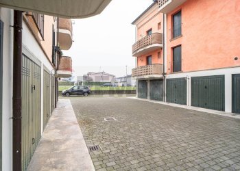 Edificio all\'aperto - Trilocale Parma - foto 16