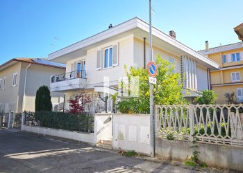 Foto 3 - Villa Via Michetti
 
17, Giulianova - foto 3