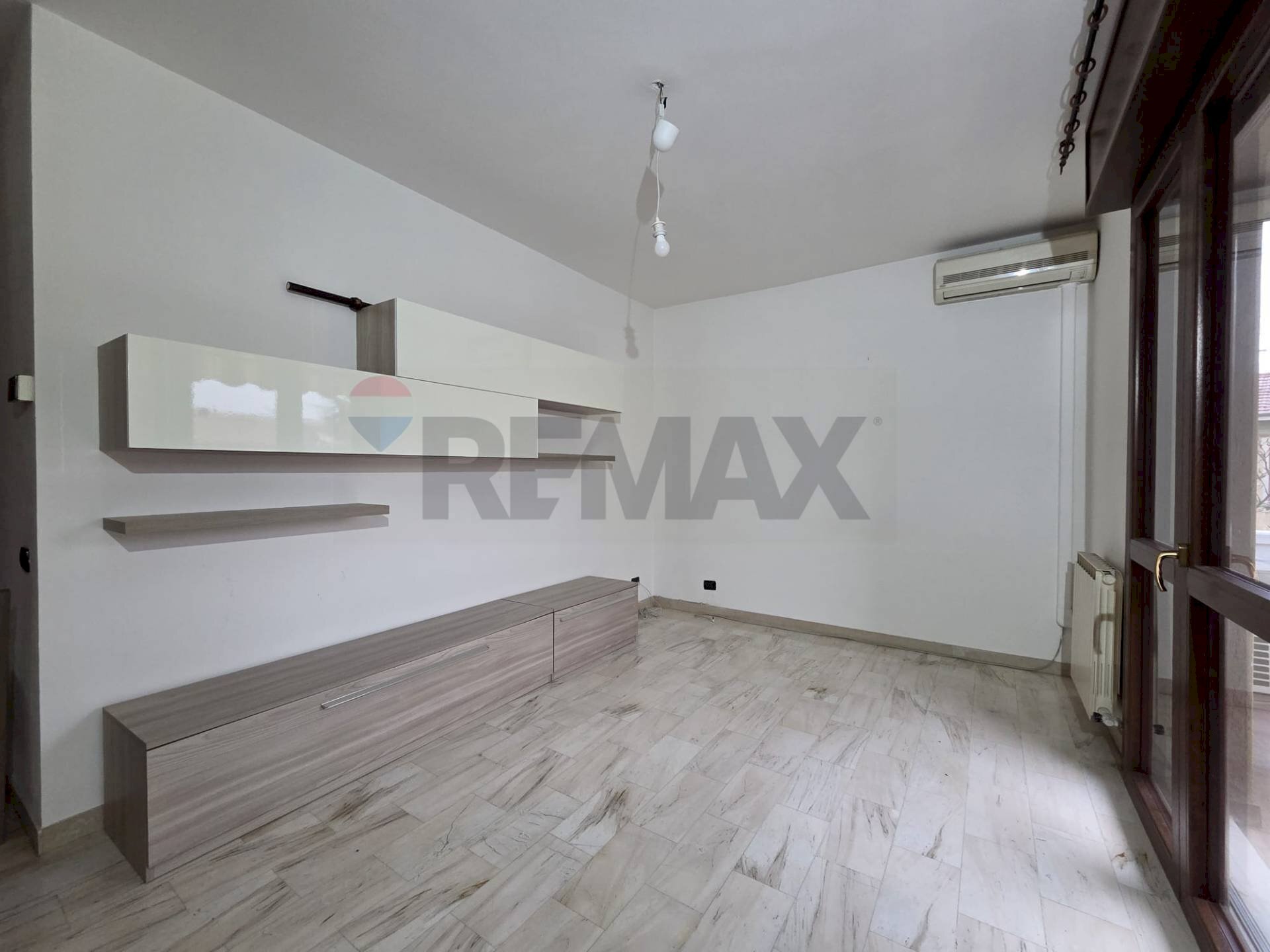 Stanza vuota - Two-room apartment Via Monte Nero
 
21, Gallarate - photo 2