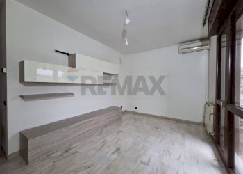 Stanza vuota - Bilocale Via Monte Nero
 
21, Gallarate - foto 2