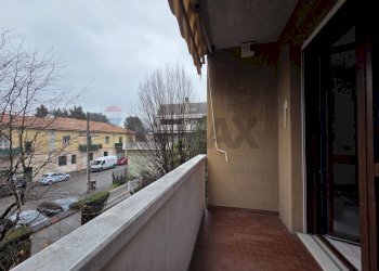 Balcone - Bilocale Via Monte Nero
 
21, Gallarate - foto 6