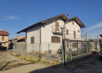 Foto 1 - Casa indipendente Strada Carpice
 
15, Moncalieri - foto 1