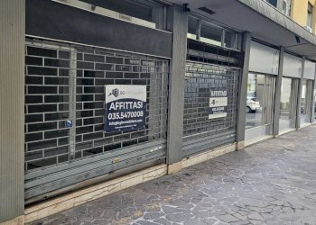 Foto 2 - Negozio Passaggio Pierantonio Cividini
 
7, Bergamo - foto 2