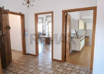 Hall / corridoio - Appartamento via Campanelli, Oristano - foto 5