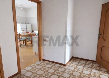 Hall / corridoio - Appartamento via Campanelli, Oristano - foto 9