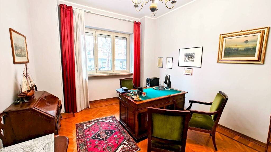 Studio - Trilocale corso Galileo Ferraris, 160, Torino (zona Crocetta) - foto 2