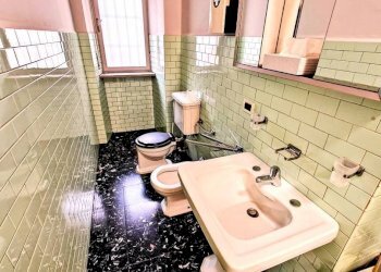 Bagno - Trilocale corso Galileo Ferraris, 160, Torino (zona Crocetta) - foto 9