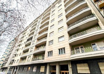 Facciata - Trilocale corso Galileo Ferraris, 160, Torino (zona Crocetta) - foto 12