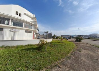 Foto 4 - Locale Commerciale Via delle Tessitrici
 
1, Sannicola - foto 4
