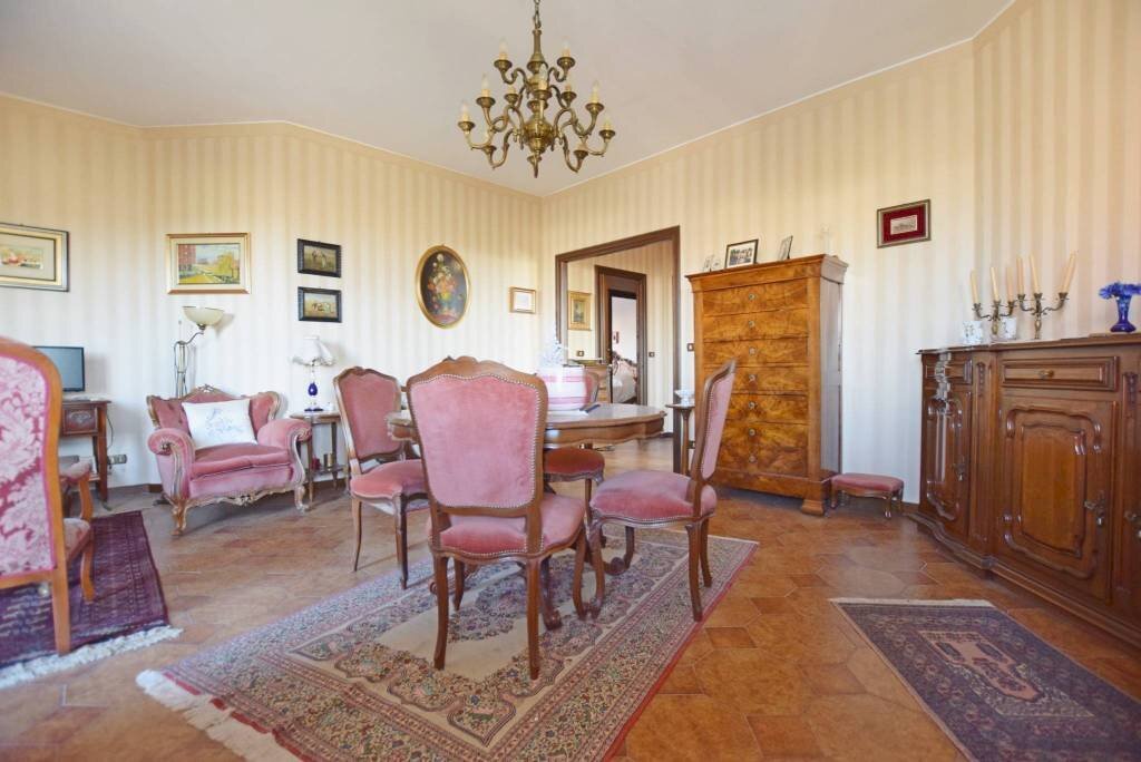 Salone - Appartamento via Alessandro Manzoni, 14/b, Mondovì - foto 2