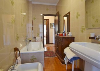 Bagno - Appartamento via Alessandro Manzoni, 14/b, Mondovì - foto 20