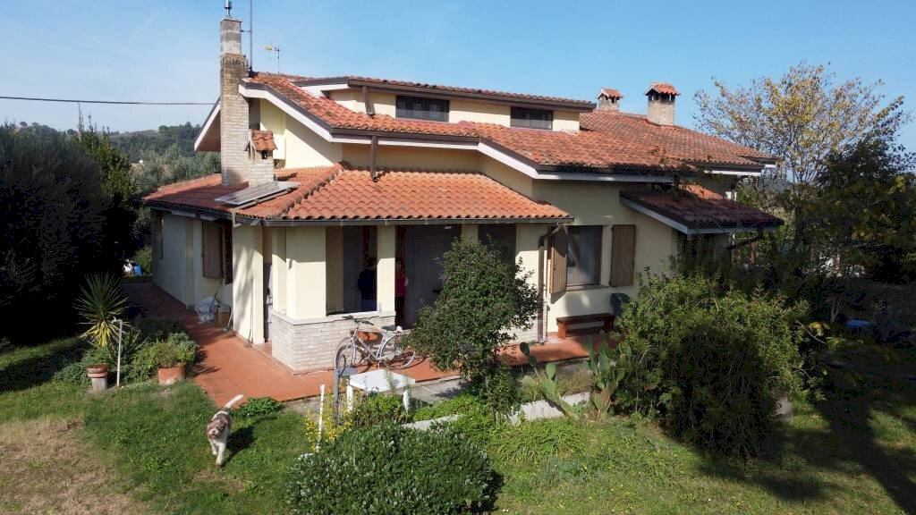 Giardino - Villa via Trentesima Strada, Fano - foto 1