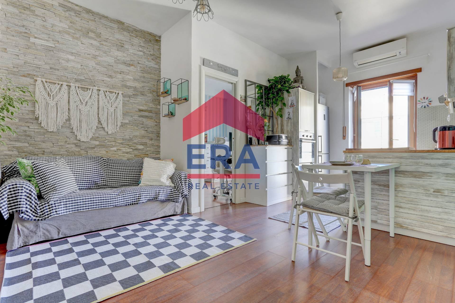 Foto 1 - Three-room apartment Via Capo Palinuro
 
9, Roma - photo 1