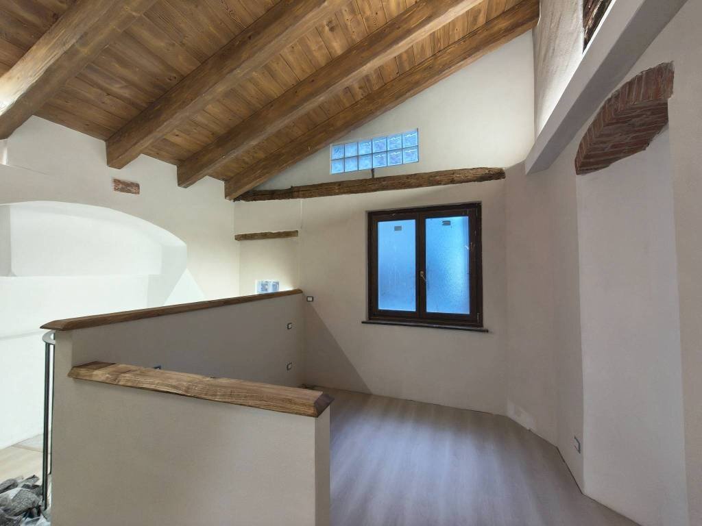 Stanza non arredata - Casa indipendente via Giovan Battista Vico, Mondovì - foto 3