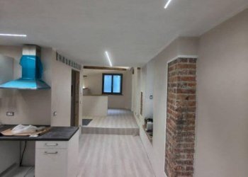 Corridoio - Casa indipendente via Giovan Battista Vico, Mondovì - foto 10