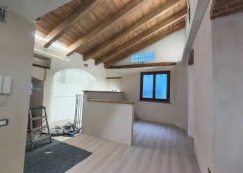 Interno palazzo - Casa indipendente via Giovan Battista Vico, Mondovì - foto 12