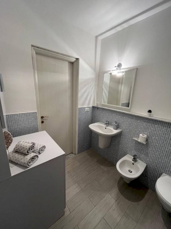 Bagno - Bilocale via Goito, Genova (zona Castelletto) - foto 2