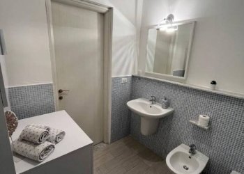 Bagno - Bilocale via Goito, Genova (zona Castelletto) - foto 2