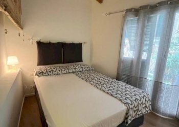 Camera da letto - Bilocale via Goito, Genova (zona Castelletto) - foto 3