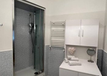 Bagno - Bilocale via Goito, Genova (zona Castelletto) - foto 4