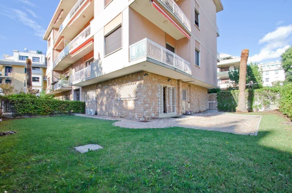 Giardino - Appartamento via Siena, Genova (zona Albaro) - foto 2