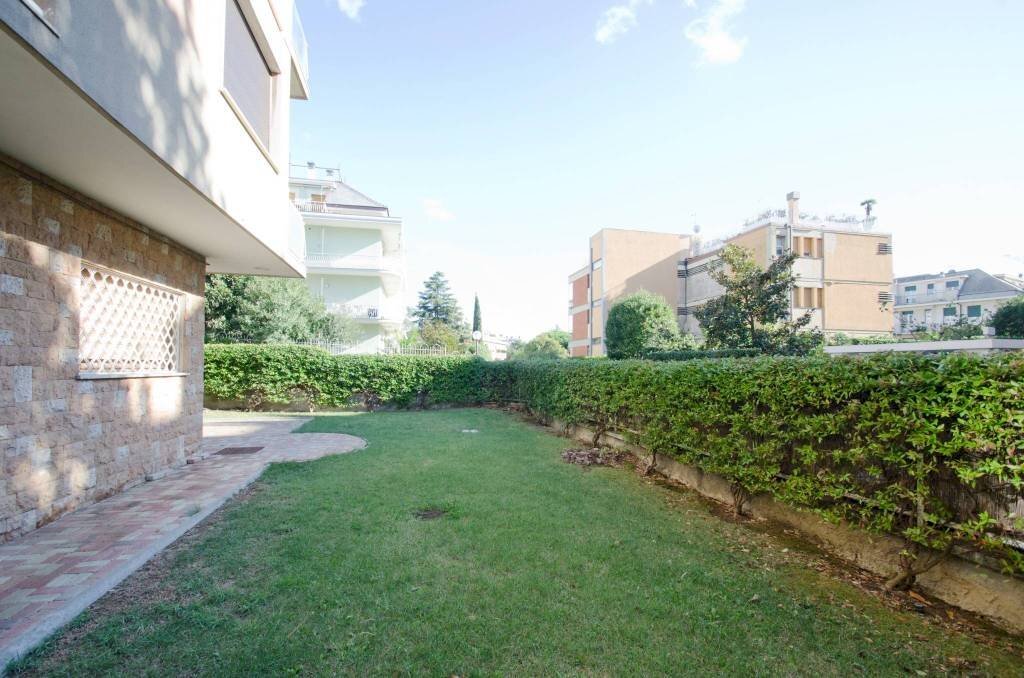 Giardino - Appartamento via Siena, Genova (zona Albaro) - foto 3