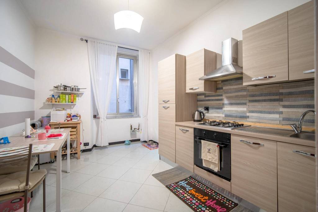 Cucina - Appartamento piazza Raffaele De Ferrari, Genova - foto 3