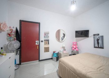 Camera da letto - Appartamento piazza Raffaele De Ferrari, Genova - foto 6