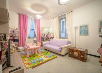 Soggiorno - Appartamento piazza Raffaele De Ferrari, Genova - foto 8